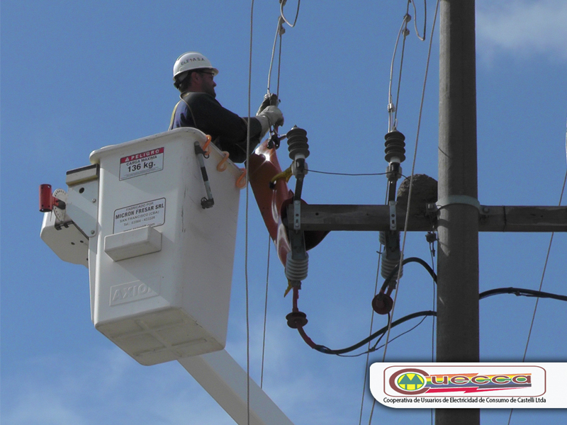 MANTENIMIENTO DE LA LÍNEA DE MEDIA TENSIÓN SIN INTERRUPCION DEL SERVICIO DE ENERGIA